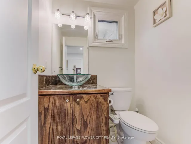 Additional image 26 of 23 Driftwood Cres