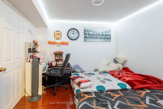 Additional image 33 of 12 Homeview Rd