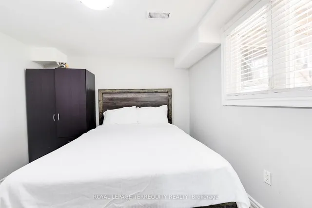 Additional image 34 of 4242 Petersburg Cres