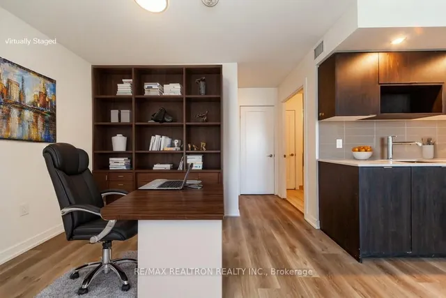 Additional image 14 of 225 Village Green Sq Unit 1004