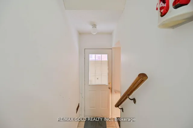 Additional image 30 of 37 Redwillow Rd