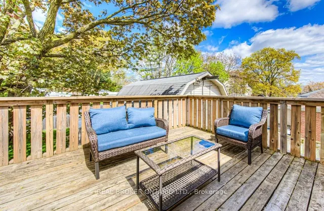 Additional image 25 of 76 Brentwood Ave