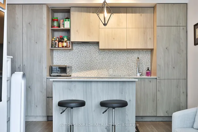 Additional image 18 of 1 Yorkville Ave Unit 4902