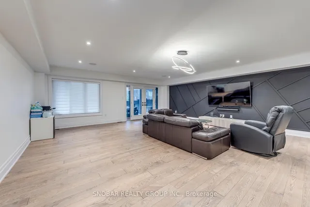 Additional image 24 of 18 Chimney Swift Crt