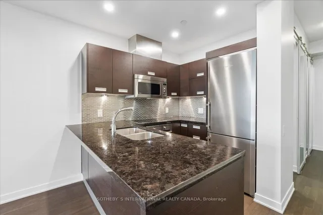 Additional image 13 of 90 Park Lawn Rd Unit 915