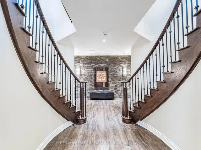 Additional image 36 of 41 Burlwood Rd