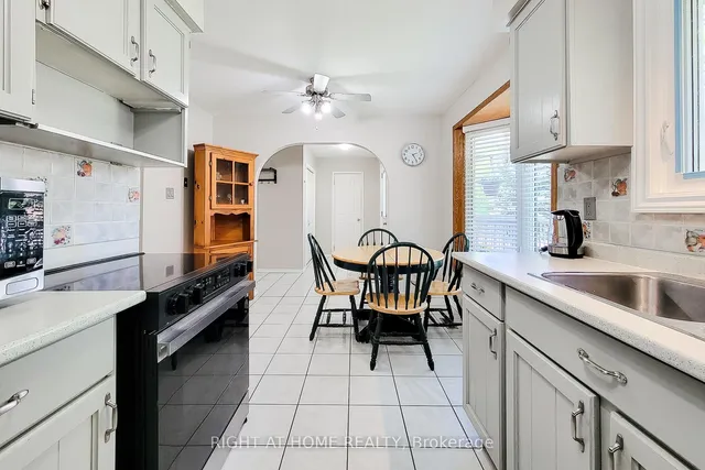 Additional image 10 of 550 Hayward Cres