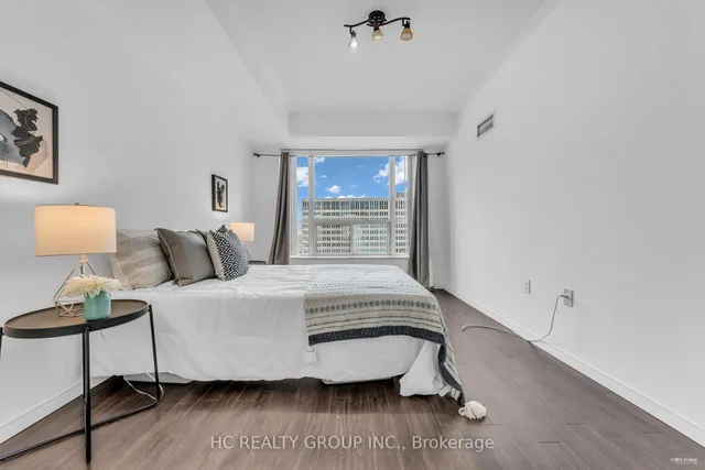 Additional image 24 of 889 Bay St Unit 1011