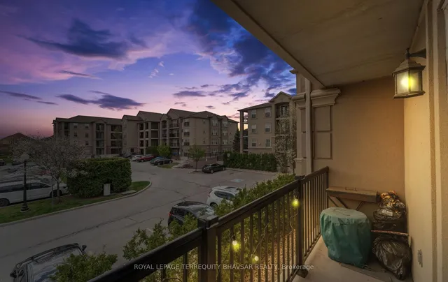 Additional image 32 of 1340 Main St Unit 202