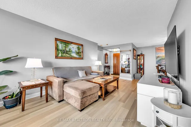 Additional image 3 of 24 Hanover Rd Unit 907