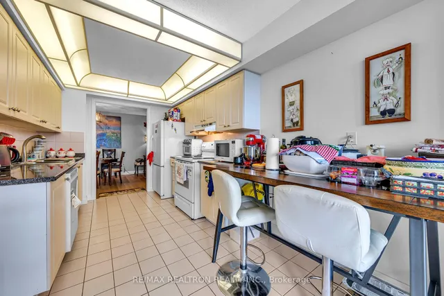 Additional image 17 of 24 Hanover Rd Unit 907