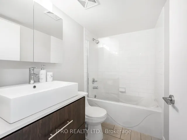 Additional image 29 of 1169 Queen St Unit 206
