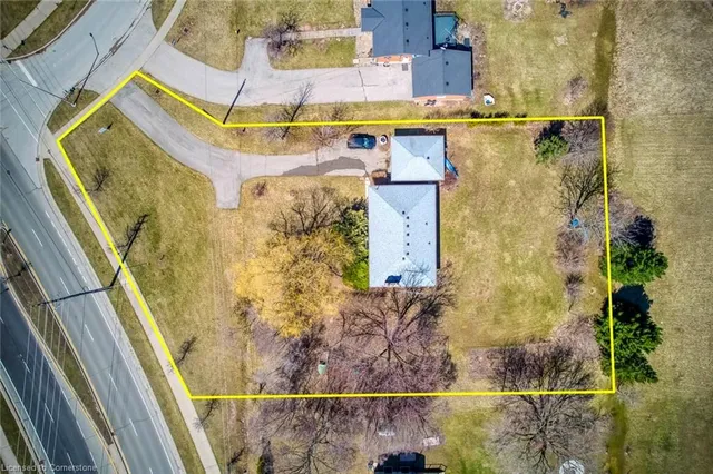 Additional image 40 of 1515 Burloak Dr