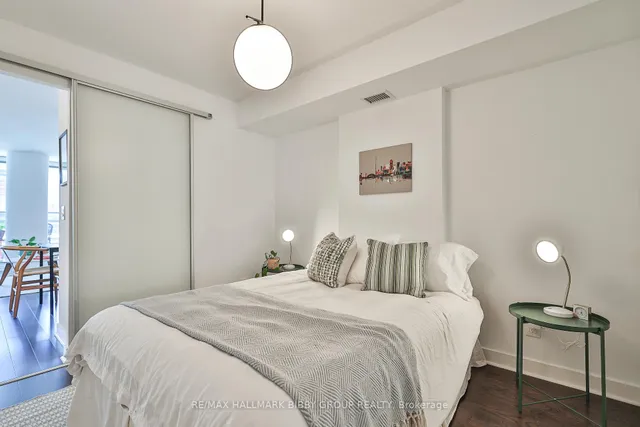 Additional image 25 of 320 Richmond St Unit 209