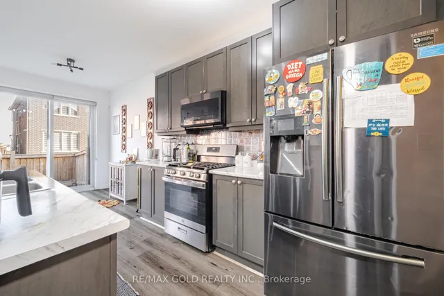 Additional image 18 of 13 Redfern St