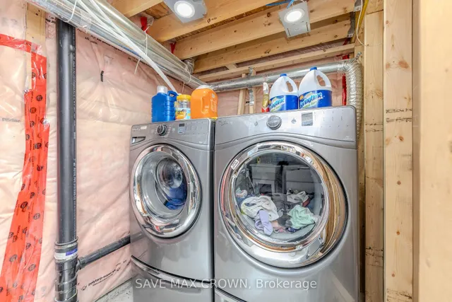 Additional image 38 of 194 Sky Harbour Dr