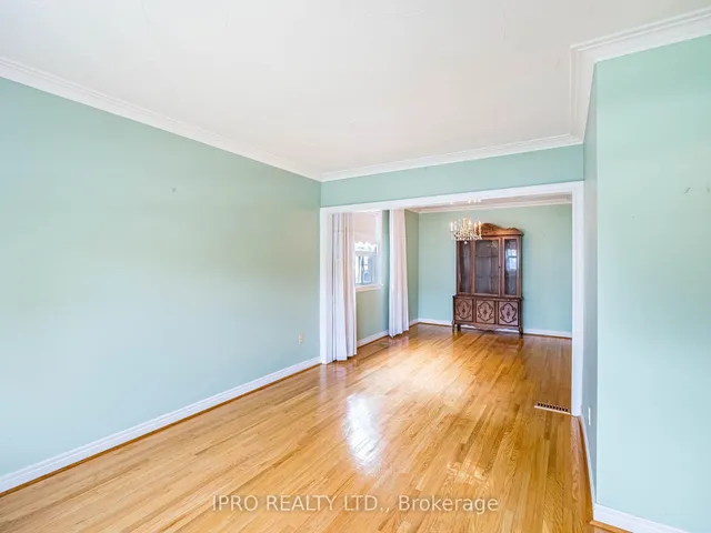 Additional image 10 of 43 Heman St