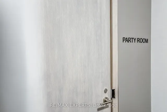 Additional image 33 of 188 Fairview Mall Dr Unit 1011