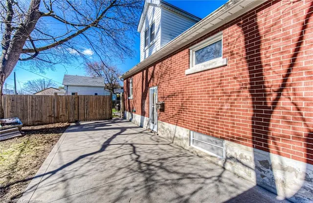 Additional image 5 of 6 Peltz Ave