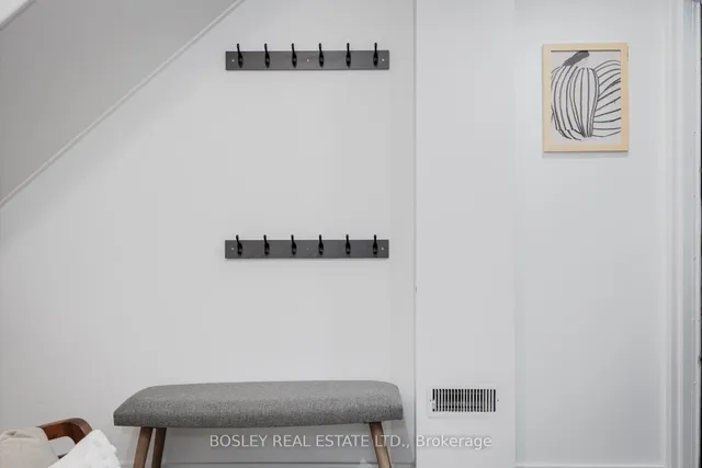 Additional image 33 of 95 Summerhill Ave Unit 10