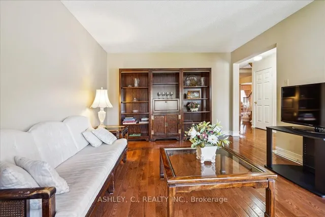 Additional image 19 of 711 Esprit Cres