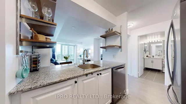 Additional image 17 of 125 Village Green Sq Unit 1606