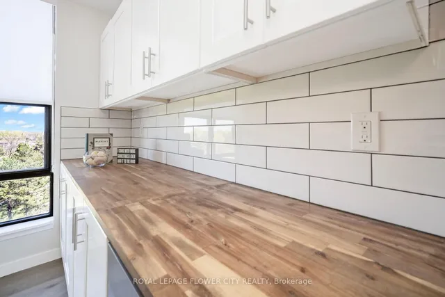 Additional image 28 of 17 KNIGHTSBRIDGE Rd Unit 605