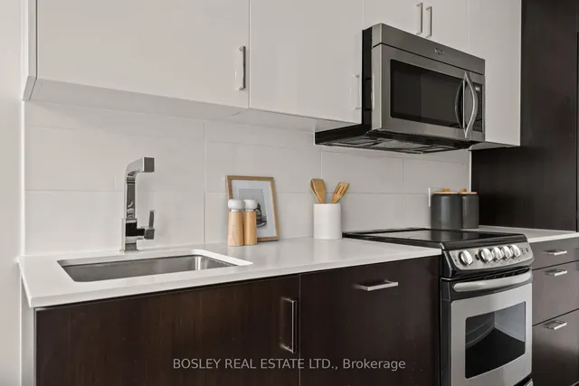 Additional image 5 of 36 Howard Park Ave Unit 205