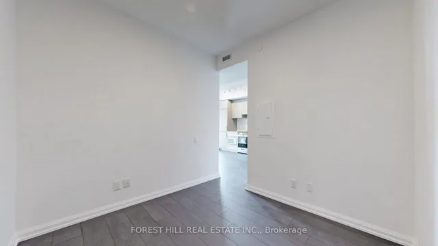 Additional image 18 of 4208 Dundas St Unit 305
