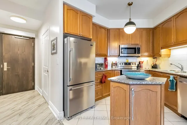 Additional image 20 of 80 Absolute Ave Unit 406