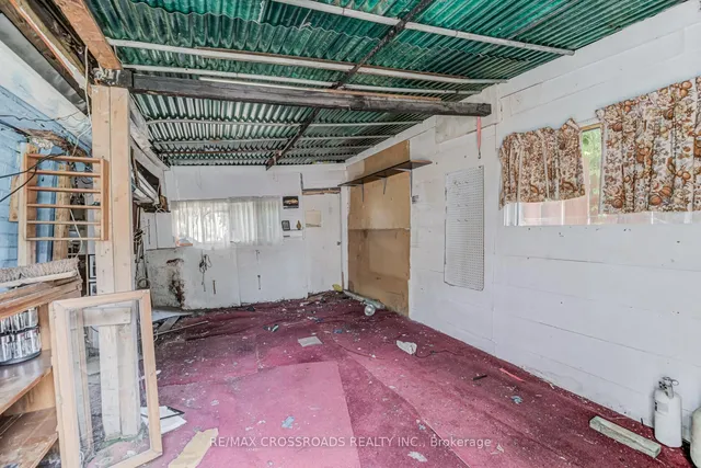 Additional image 7 of 216 Livingstone Ave