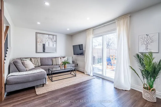 Additional image 17 of 2399 MALCOLM Cres