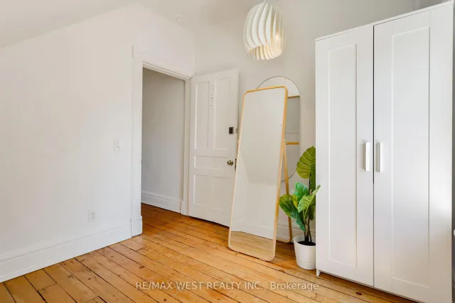 Additional image 36 of 17 Melbourne Ave