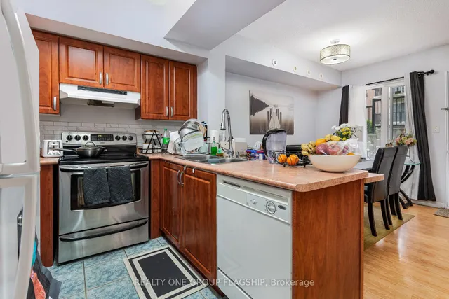 Additional image 5 of 3045 Finch Ave Unit 1032