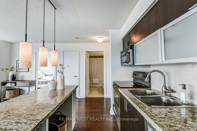 Additional image 6 of 80 Western Battery Rd Unit 2206