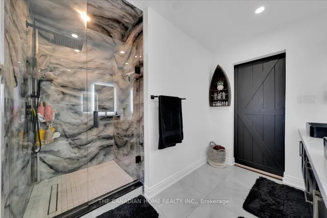 Additional image 27 of 33 Denali Cres