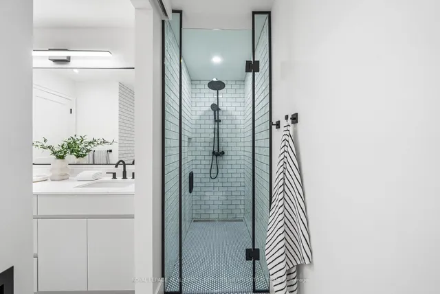 Additional image 23 of 17 Myrtle Ave