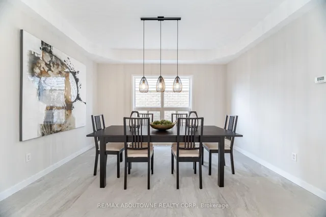 Additional image 10 of 1046 Holdsworth Cres