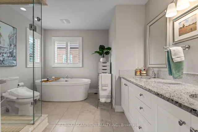 Additional image 33 of 129 Fingland Cres