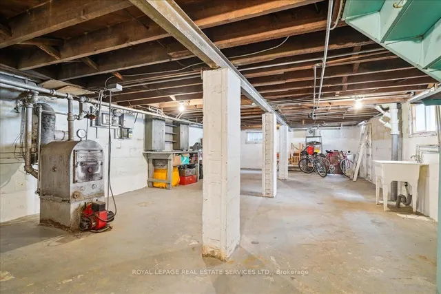 Additional image 22 of 26 Elma St