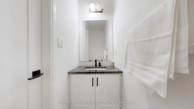 Additional image 23 of 1473 Varelas Passage