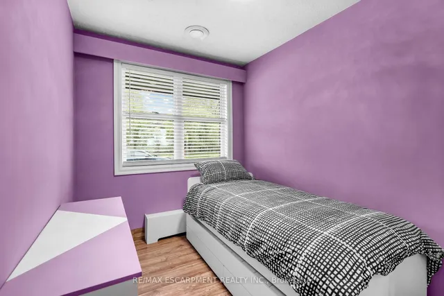 Additional image 26 of 8 Northcliffe Ave