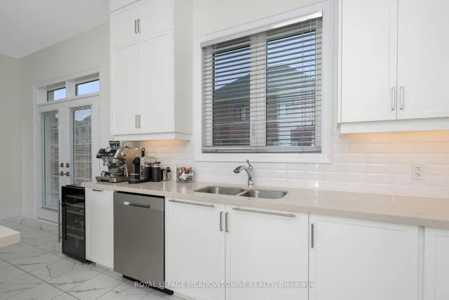 Additional image 4 of 23 Abigail Grace Cres