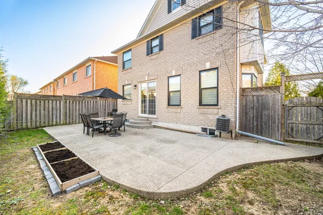 Additional image 42 of 643 Hamilton Cres