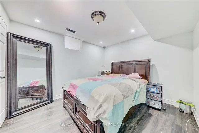 Additional image 34 of 37 Denim Dr