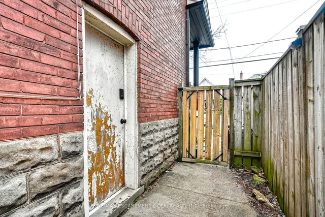 Additional image 38 of 131 Alpine Ave