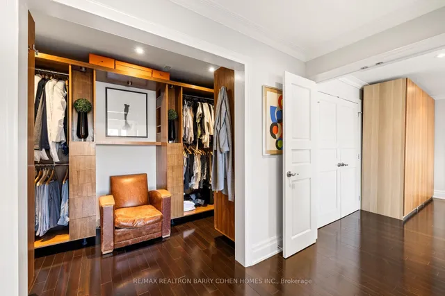 Additional image 27 of 215 Lonsmount Dr