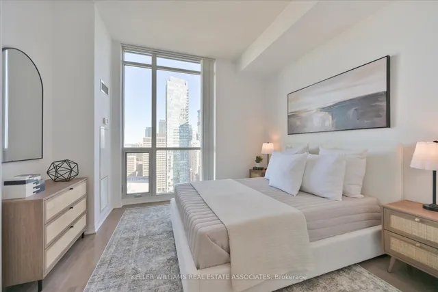 Additional image 14 of 770 Bay St Unit PH201