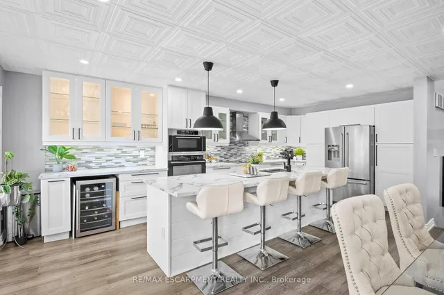 Additional image 11 of 955 King Rd Unit 7