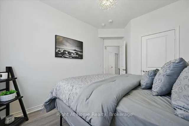 Additional image 44 of 465 Dundas St